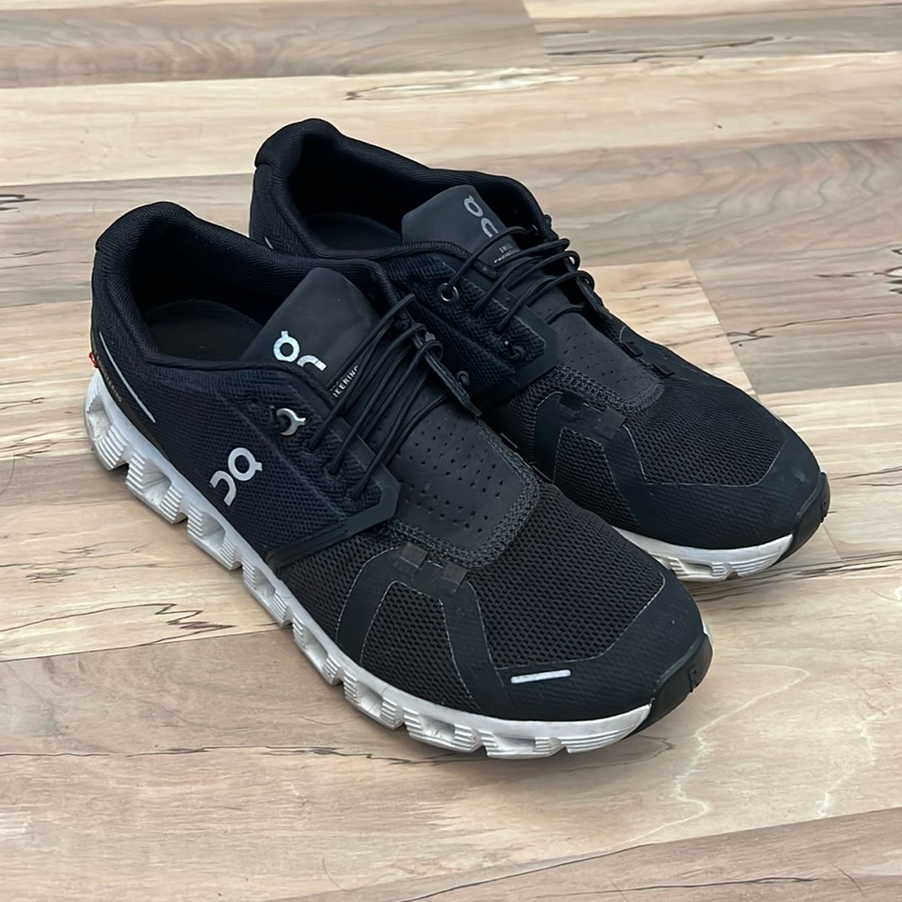 On Cloud 5 Running Shoe